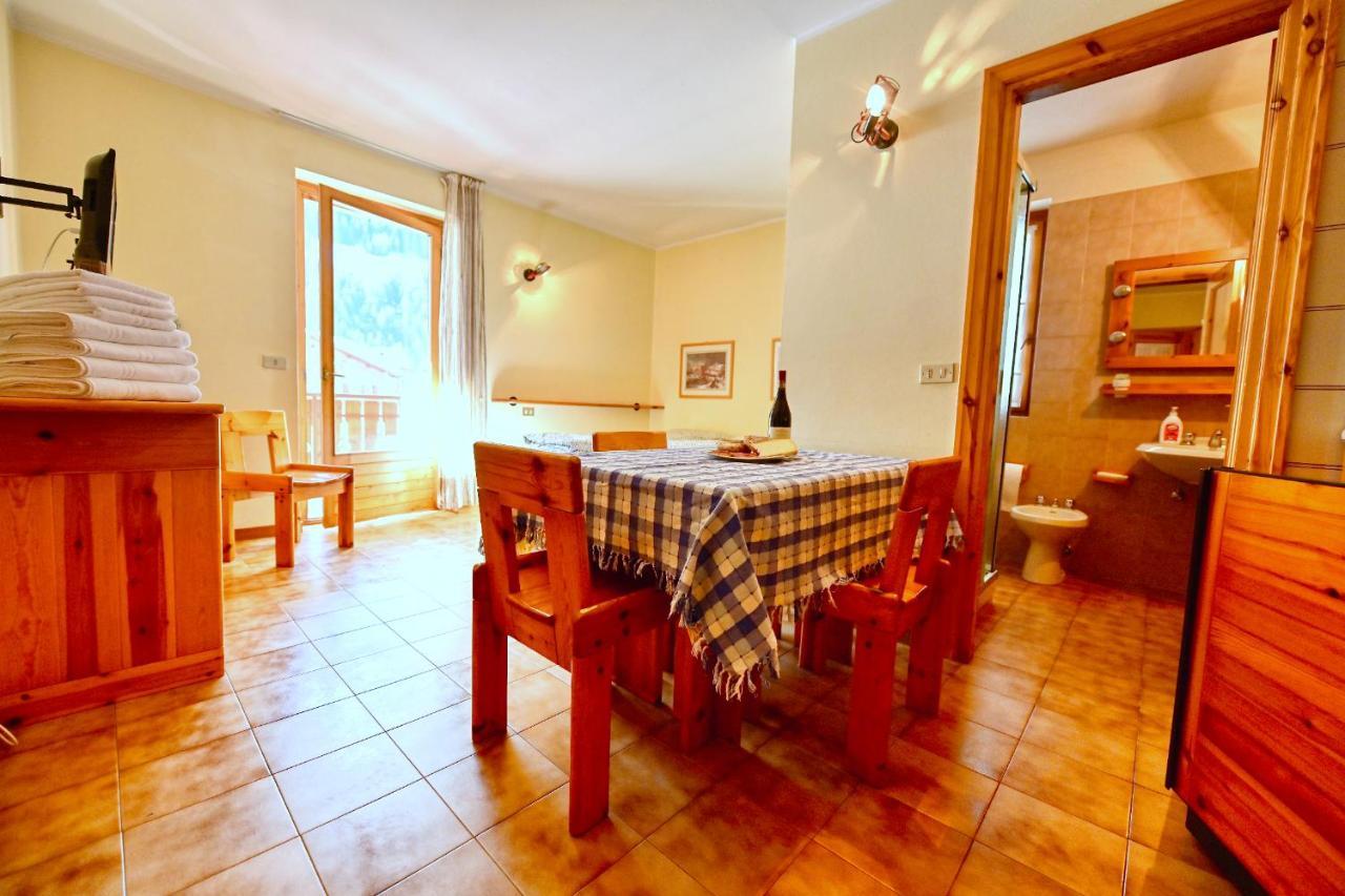 Residence Raethia Tra Bormio E Livigno Pradelle Екстер'єр фото